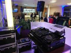 DJ na oslavu - podkresová hudba k rautu a našlápnutá party